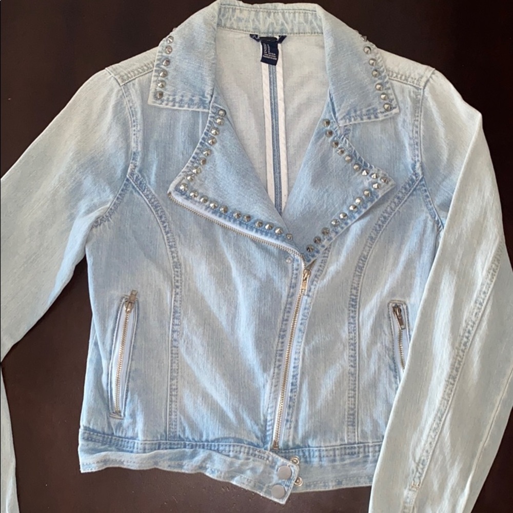 Lightweight acid wash jean jacket